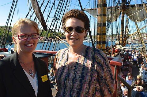 Glada över ett lyckat arrangemang, från vänster näringslivsutvecklare Elenor Olofsson och kommunalrådet Liselotte Broberg, Tanums kommun.